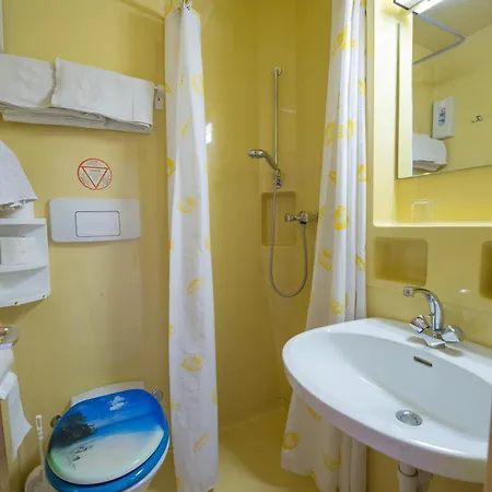 Casa Alessandra מלון מאלצ'סינה
