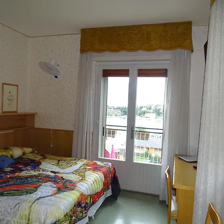 Casa Alessandra 2* 马尔切西内