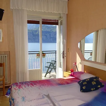 Casa Alessandra מלון 2*