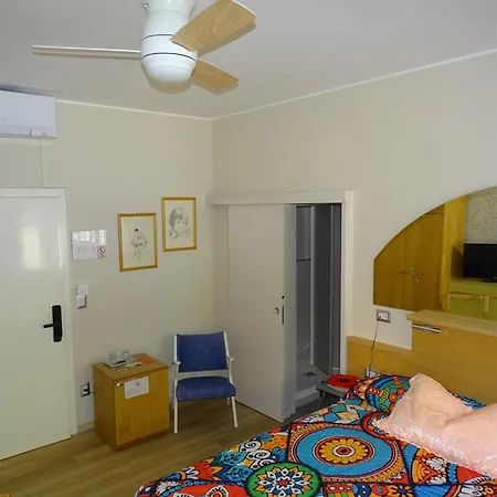 Casa Alessandra מלון 2*