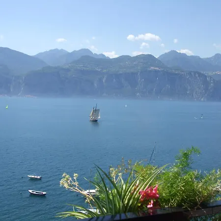 Casa Alessandra Hotel 2*